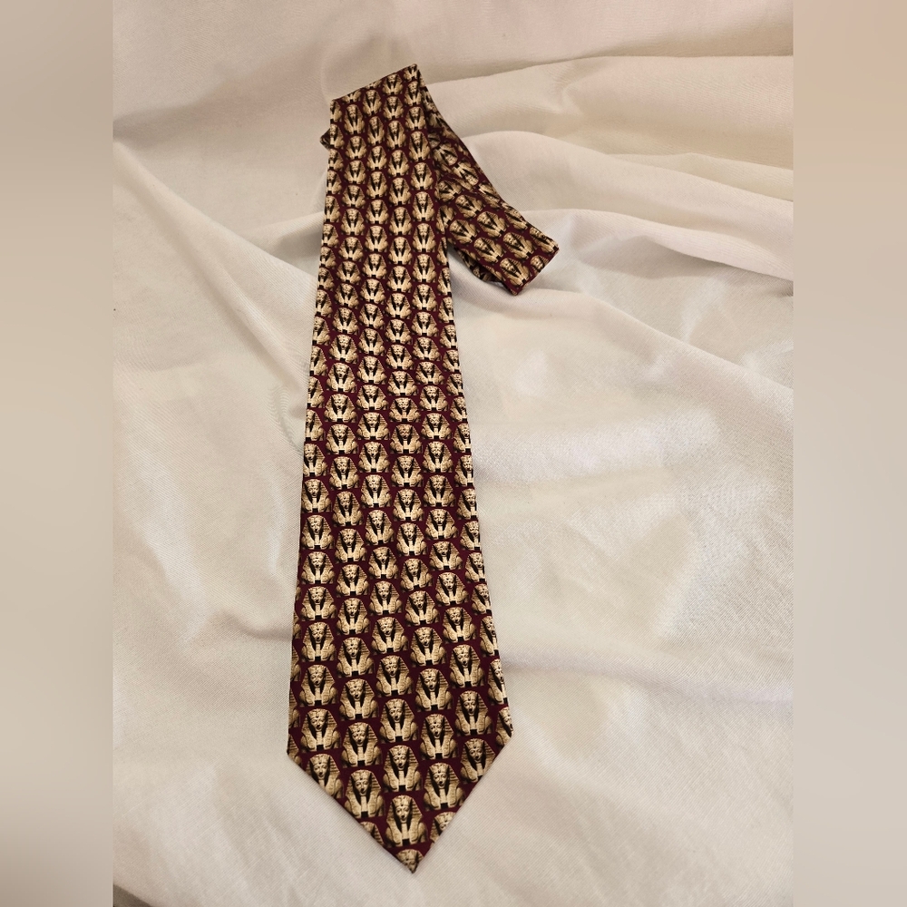 Museum Artifacts  New Egyptian Hand Made 100% Silk Tie NWT
